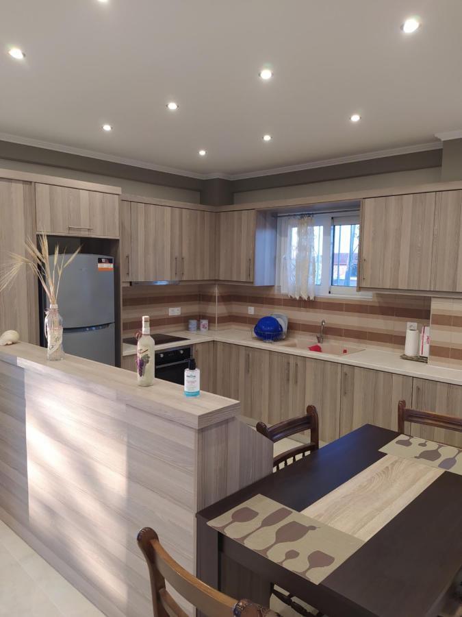 Вілла Just Constructed! Gastouni Екстер'єр фото
