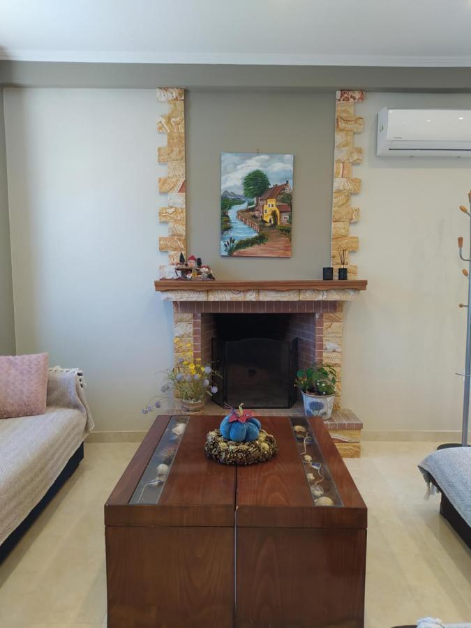 Вілла Just Constructed! Gastouni Екстер'єр фото